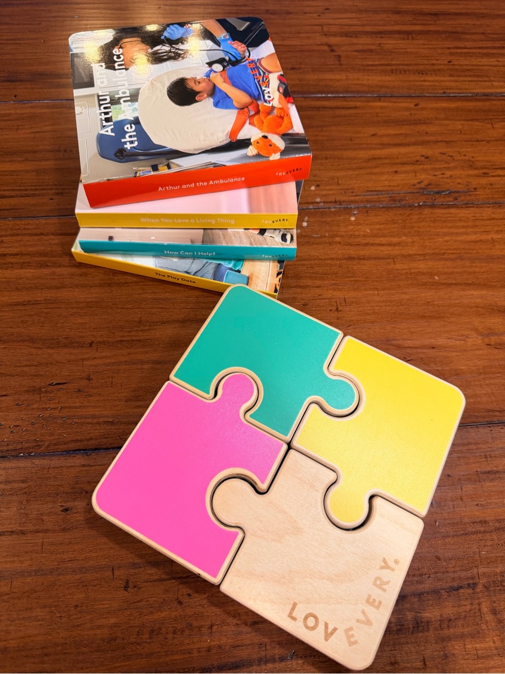 LOVEVERY: Books and puzzle set